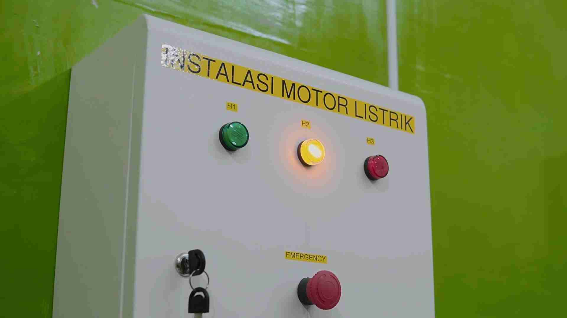 SMK SEMEN GRESIK Electrical power installation engineering practices Profile